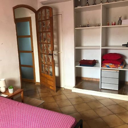 Chambre Climatisee Avec Sdb Privee Dans Une Villa Avec Piscine Ouverte D'Avril A Mi Octobre Marseille Exteriér fotografie