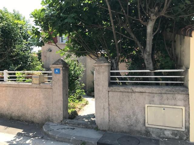 Chambre Climatisee Avec Sdb Privee Dans Une Villa Avec Piscine Ouverte D'Avril A Mi Octobre Marseille Exteriér fotografie